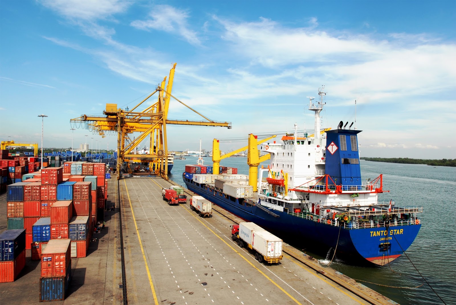 Pengapalan, Kepabeanan & Penanganan Barang di Pelabuhan